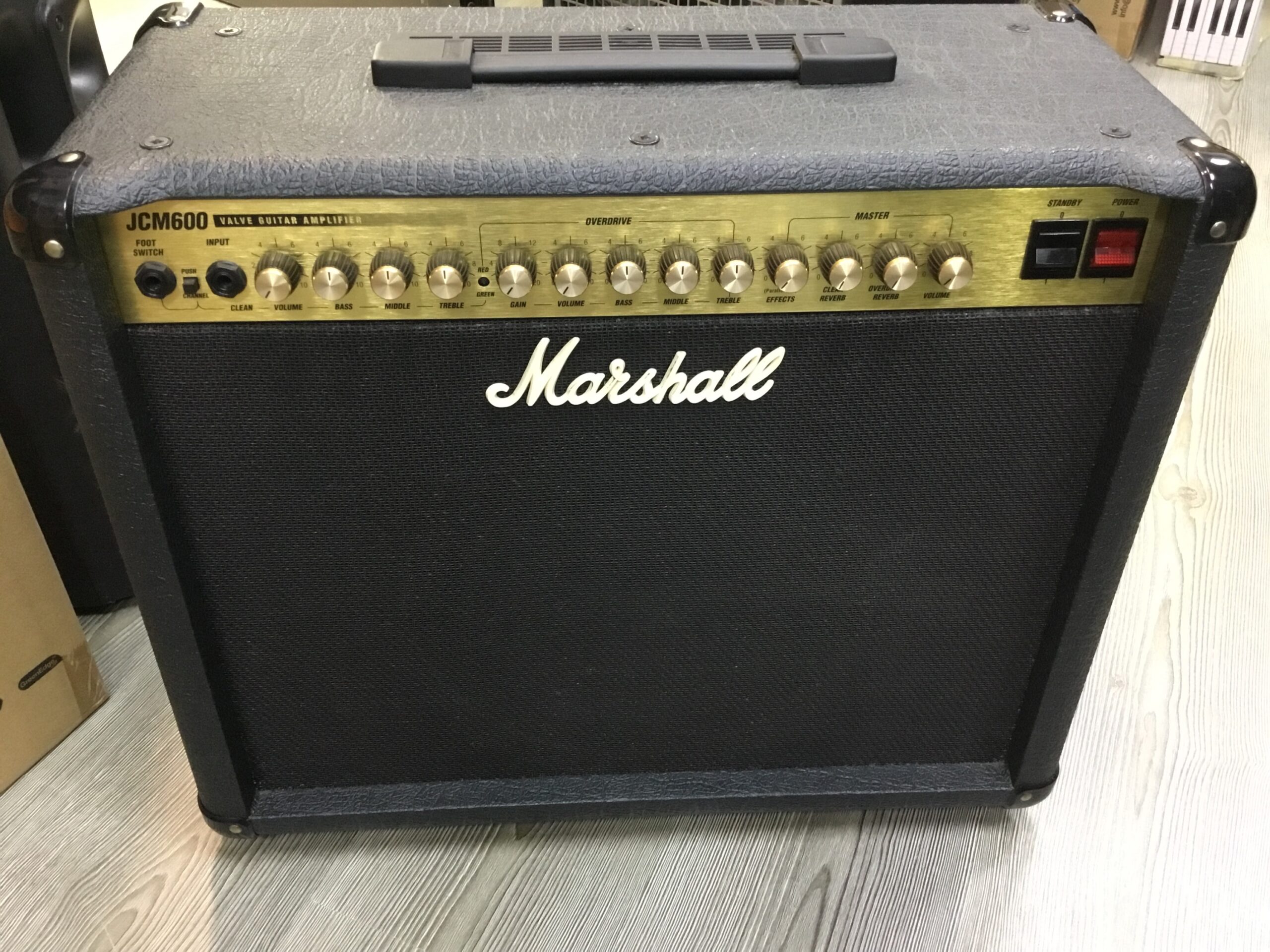Marshall JCM600 1x12 amplificatore valvolare 60W usato