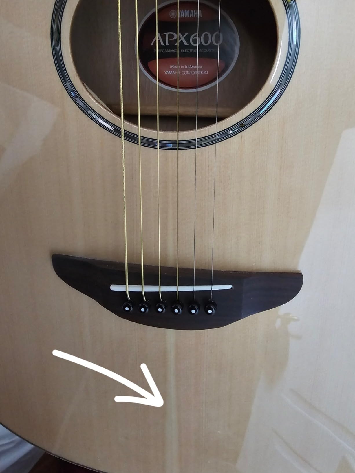 Yamaha APX600FM chitarra elettroacustica ambra acero EQ