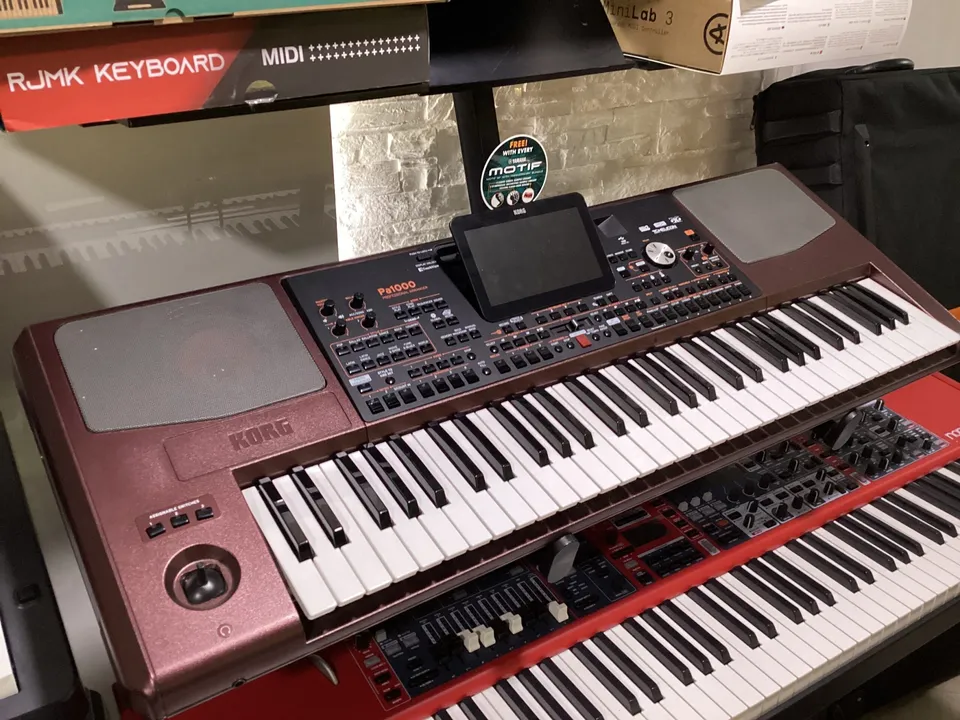 Korg Pa1000 Arranger Tastiera 61 tasti usato con Styles