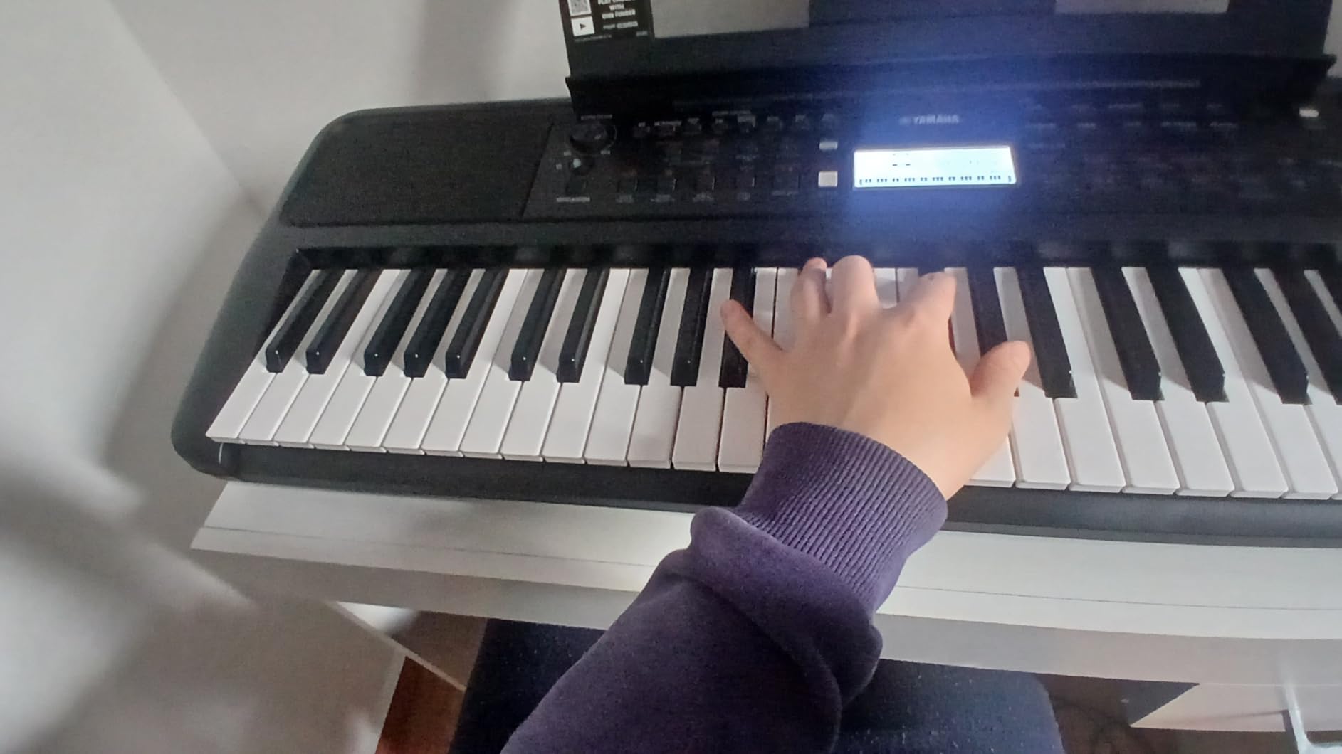 Yamaha PSR-E383 Tastiera 61 Tasti Touch 650 Voices