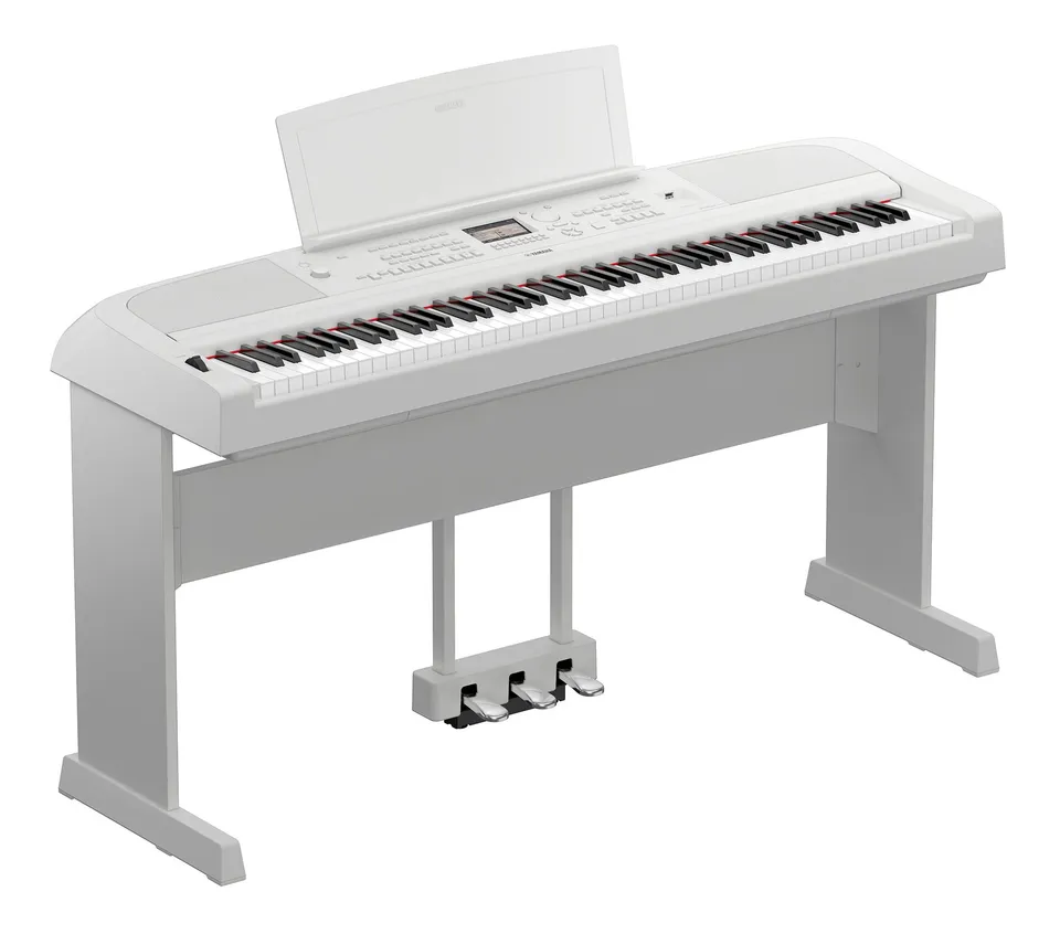 Yamaha DGX-670 WH pianoforte digitale 88 tasti bianco bundle