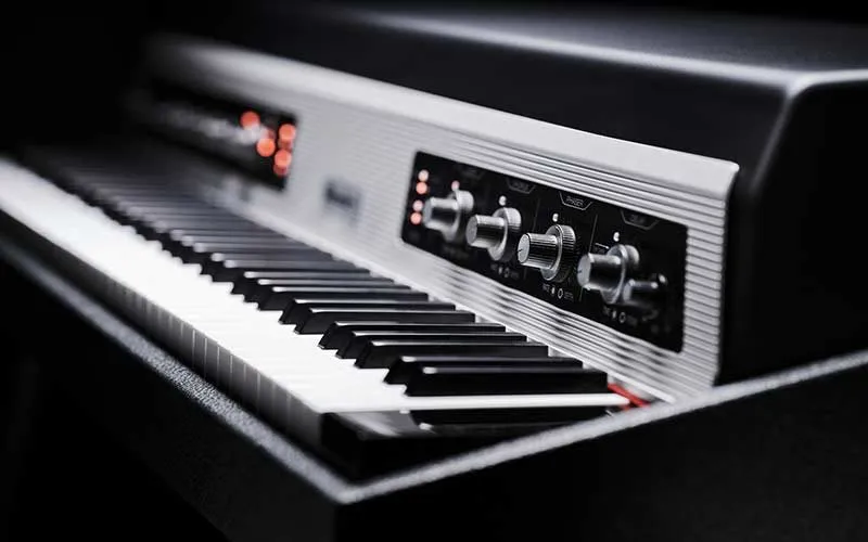 Rhodes MK8 pianoforte elettrico 88 tasti analogico