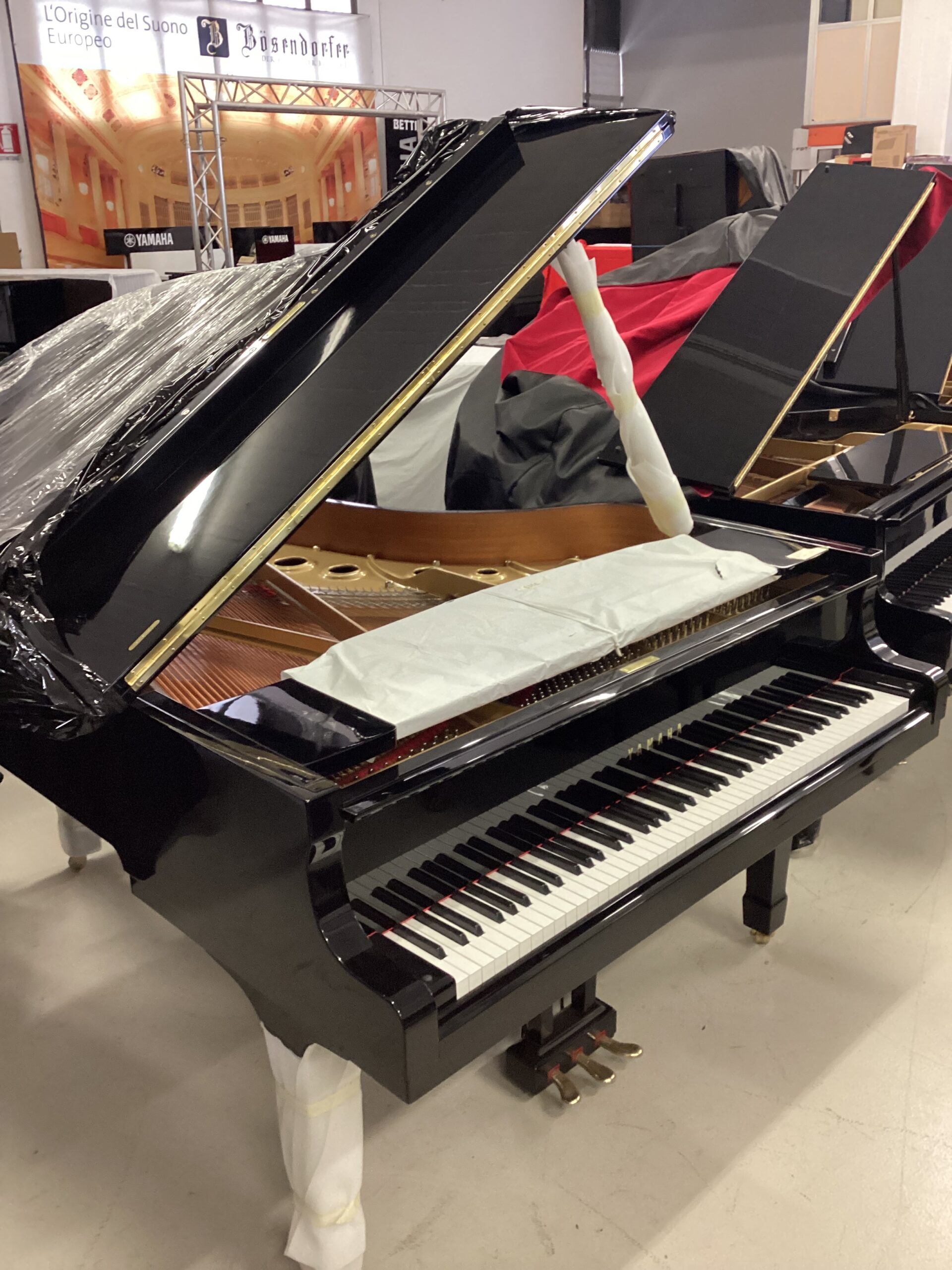 Yamaha G5 pianoforte tre quarti coda anni 90 usato
