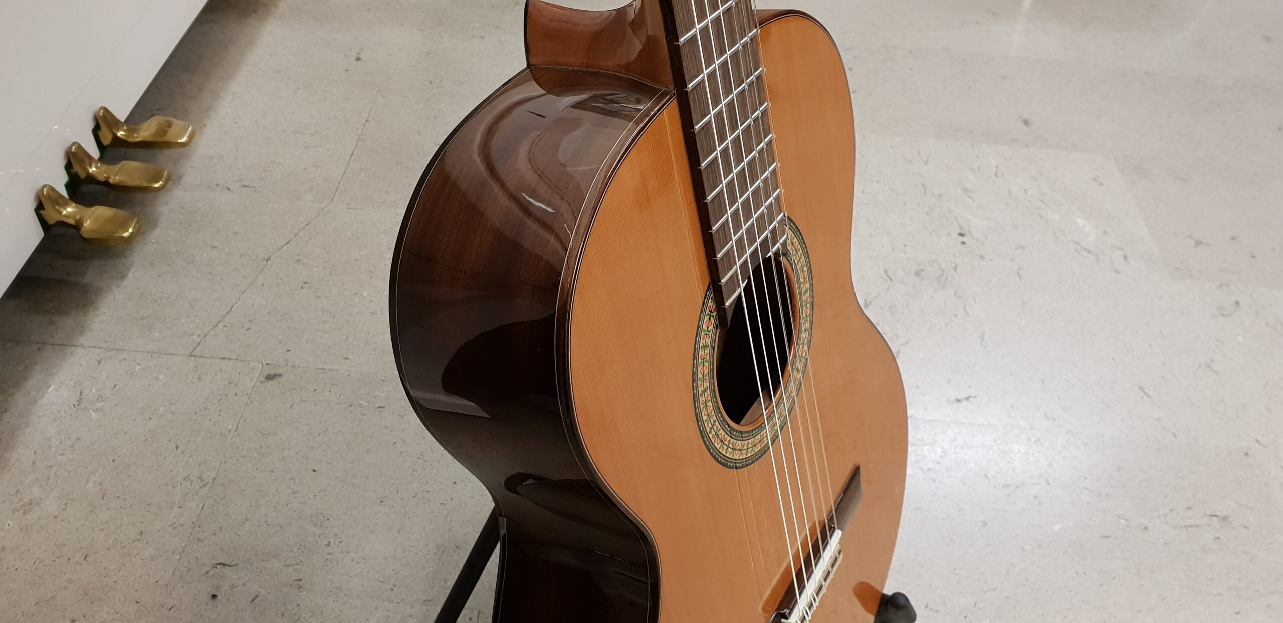 Alhambra 3C Chitarra Classica con Custodia