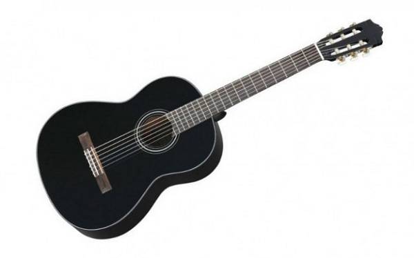 Yamaha C40 chitarra classica nera con custodia studio