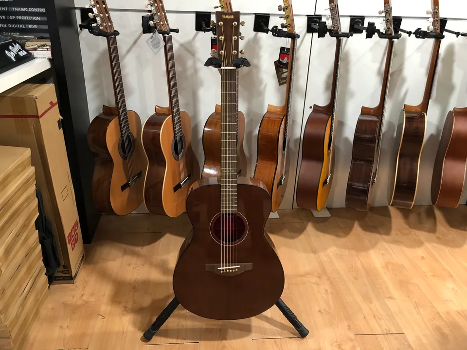 Yamaha Storia III chitarra acustica elettrificata brown