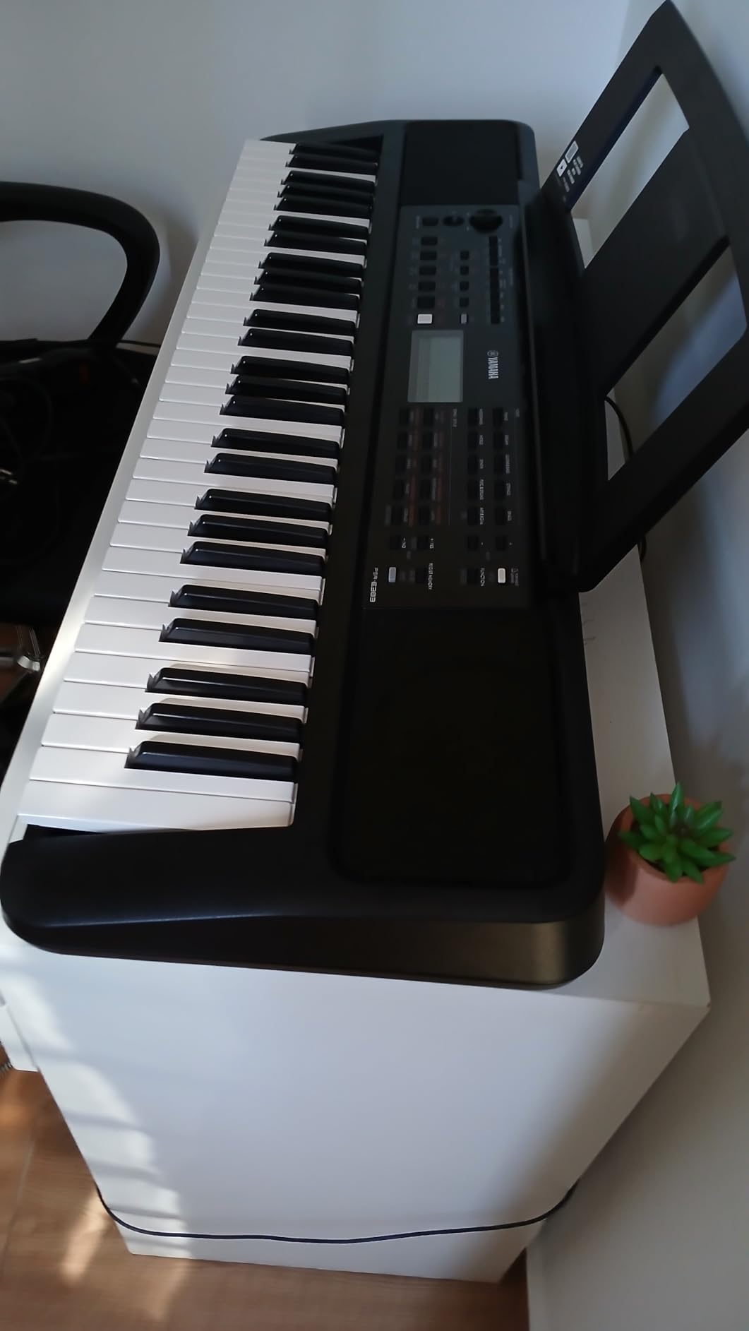 Yamaha PSR-E383 Tastiera 61 Tasti Touch 650 Voices