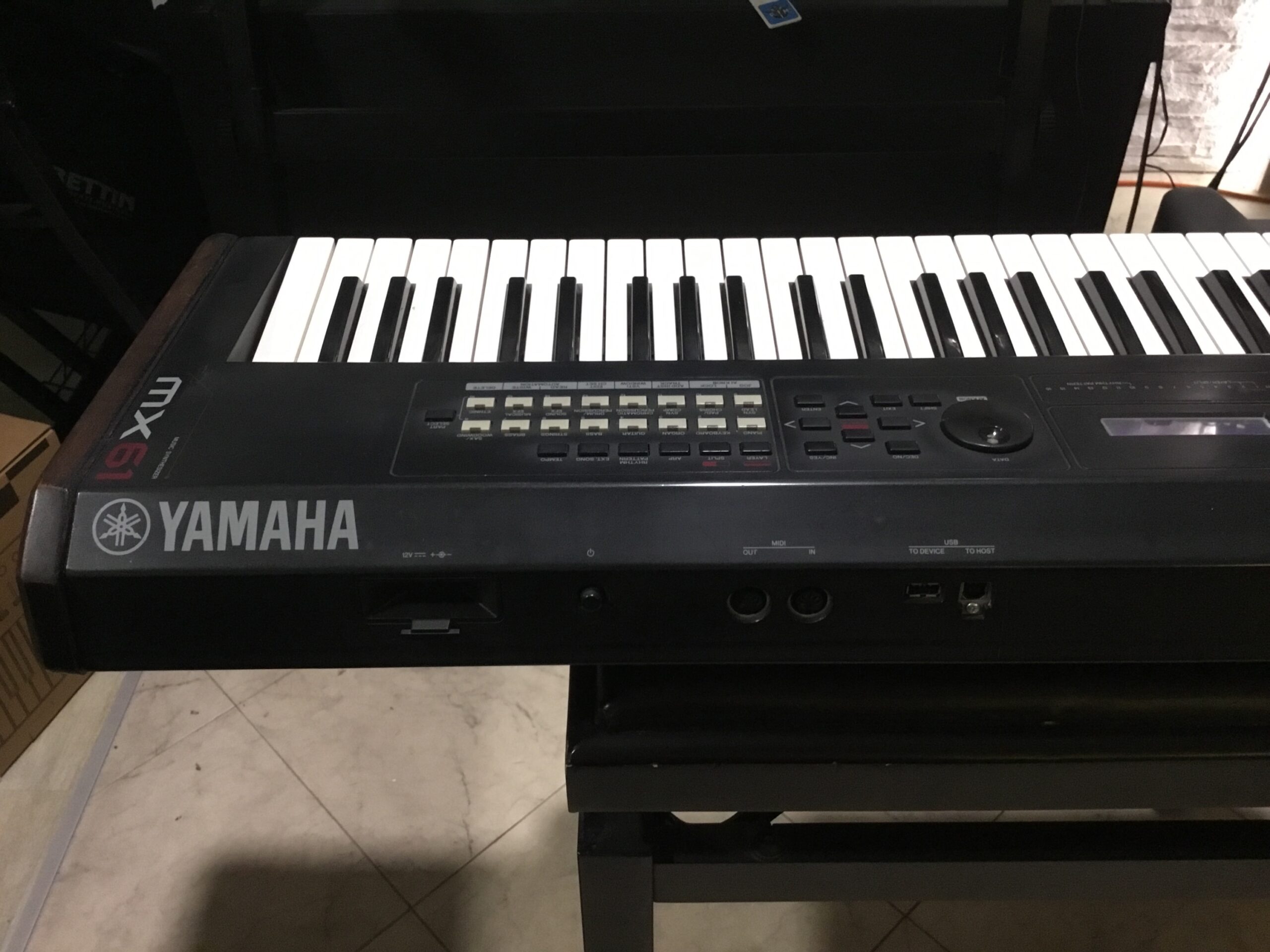 Yamaha MX61 sintetizzatore 61 tasti Black USB