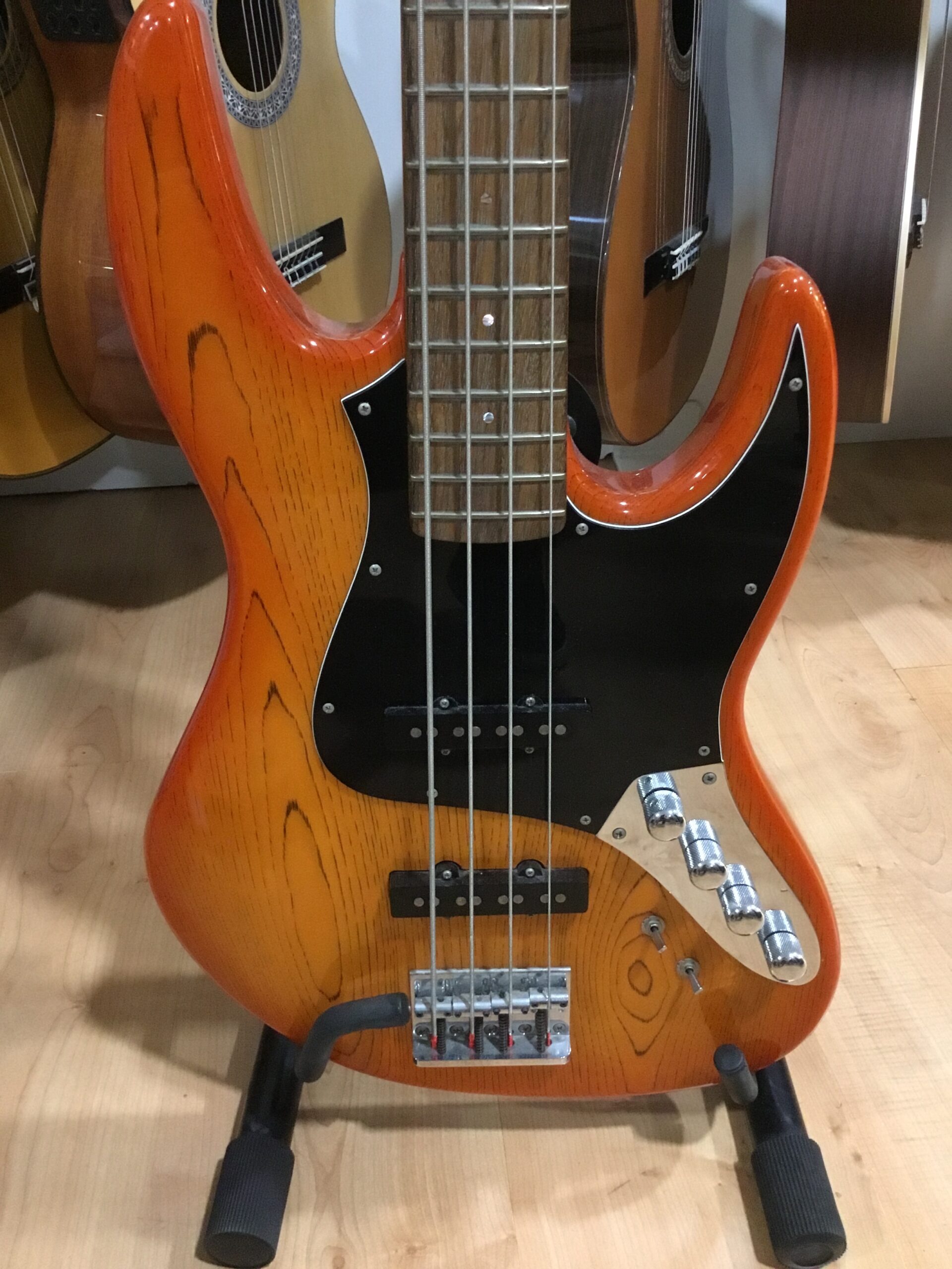 ESP J Four Vintage basso elettrico cherry burst