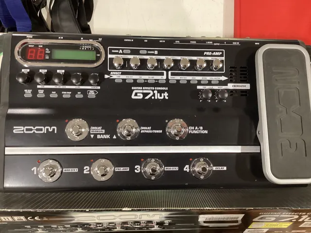 Zoom G7.1ut pedaliera multieffetto chitarra usata