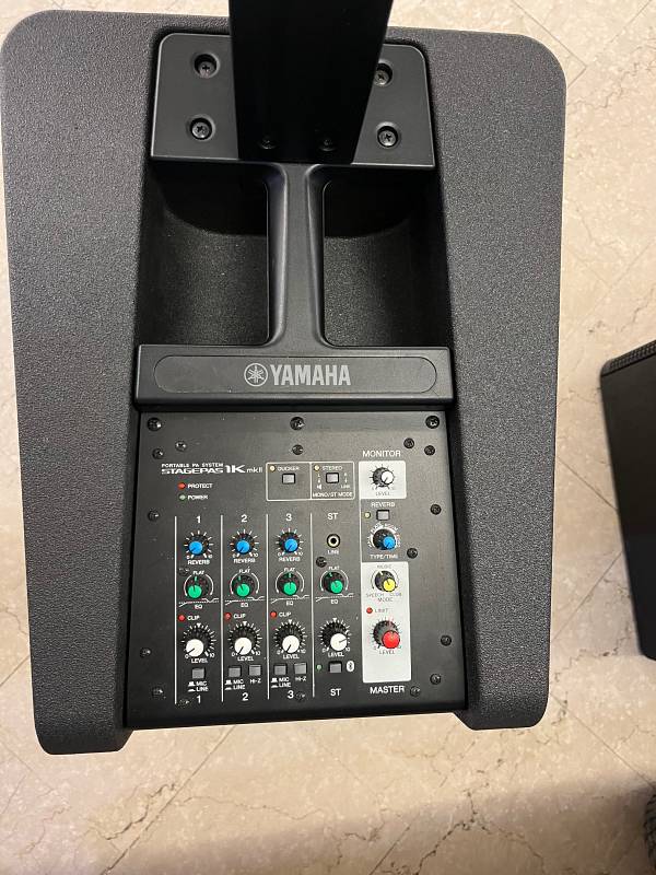 Yamaha DXL1K + Stagepas 1K Cassa a Colonna Usata