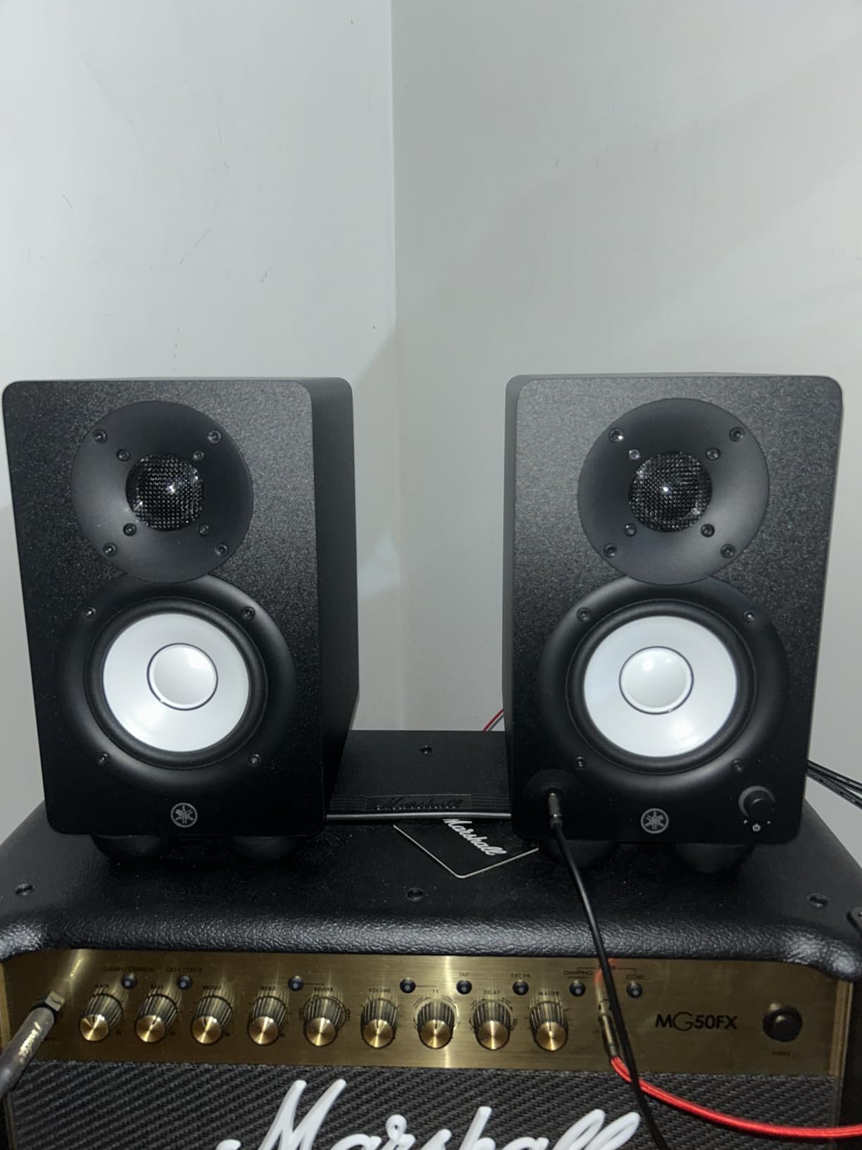 Yamaha HS4 monitor studio attivi coppia nero 4,5"