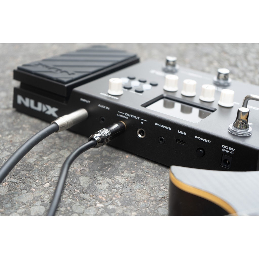 NUX MG-400 pedaliera multieffetto chitarra e basso con looper