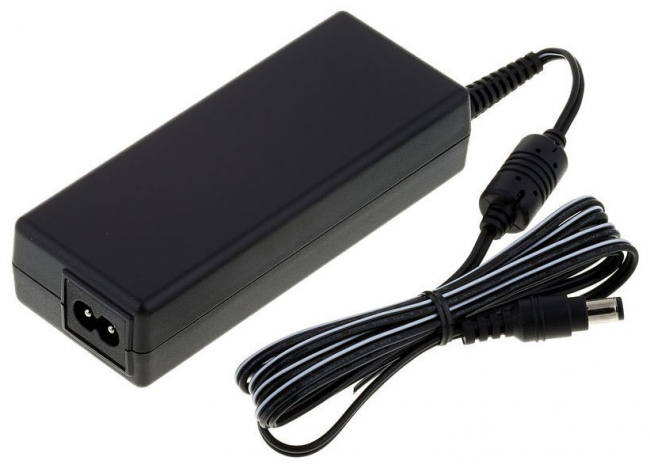Yamaha PA300C alimentatore 16V 2,4A per tastiera e pianoforte