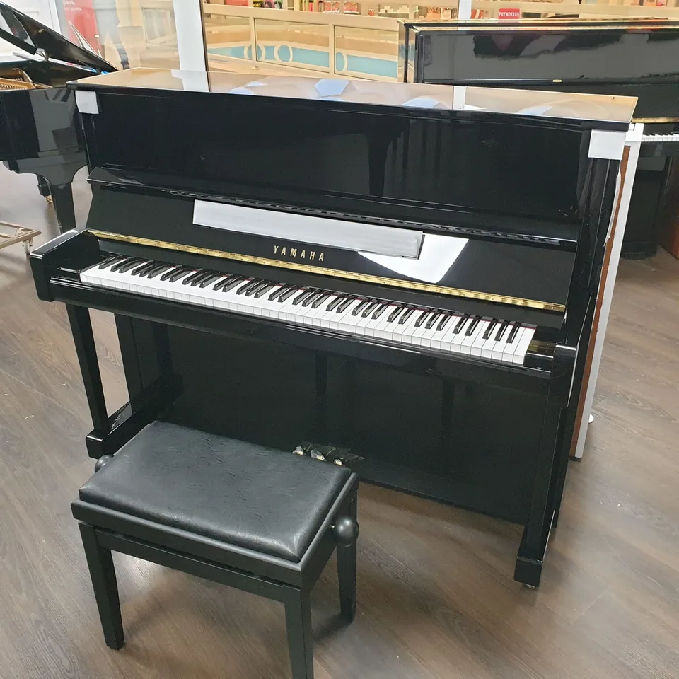 Yamaha B3 SC3 pianoforte verticale nero silent nuovo