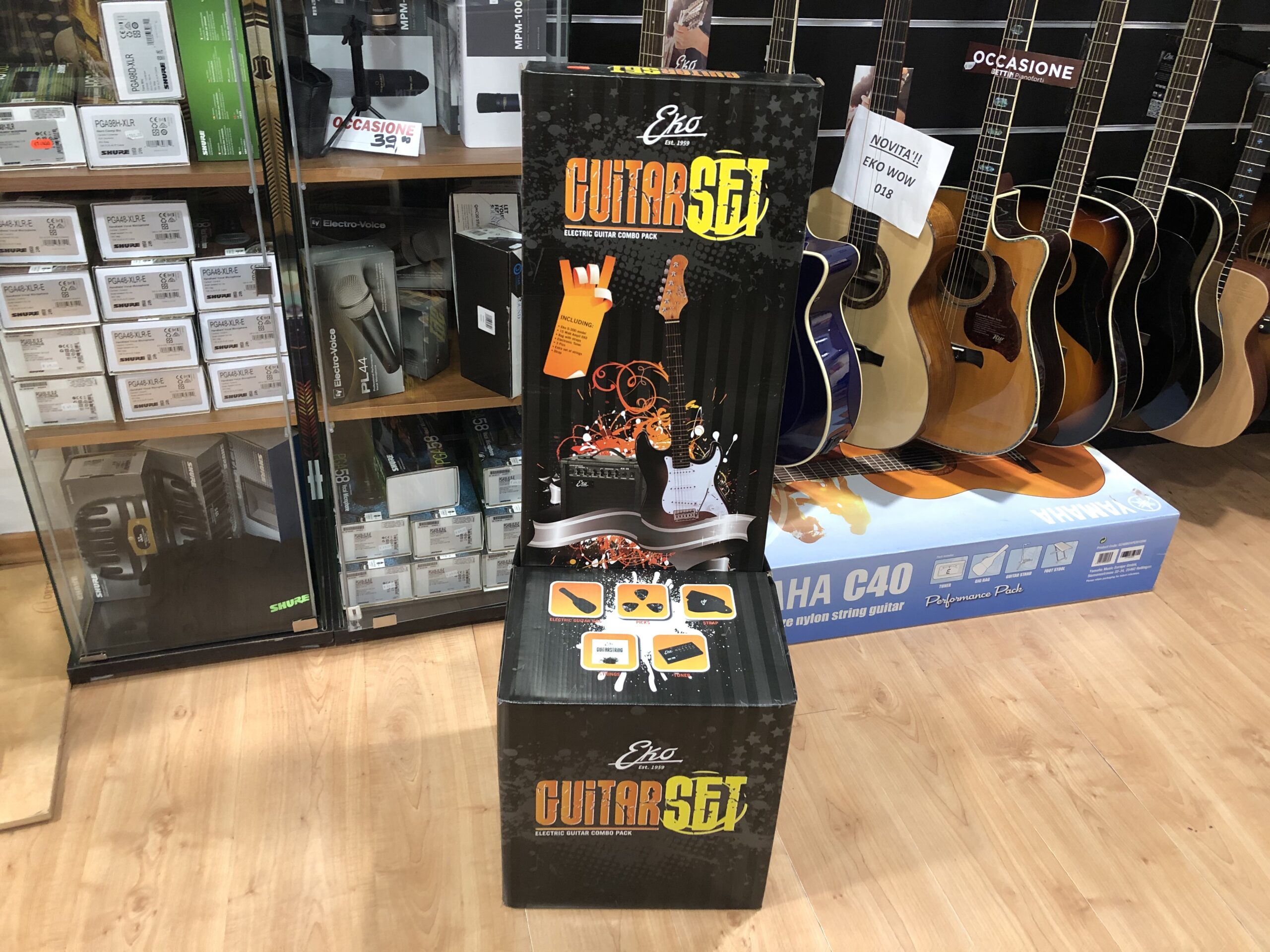 Eko Guitar Pack chitarra acustica kit per iniziare