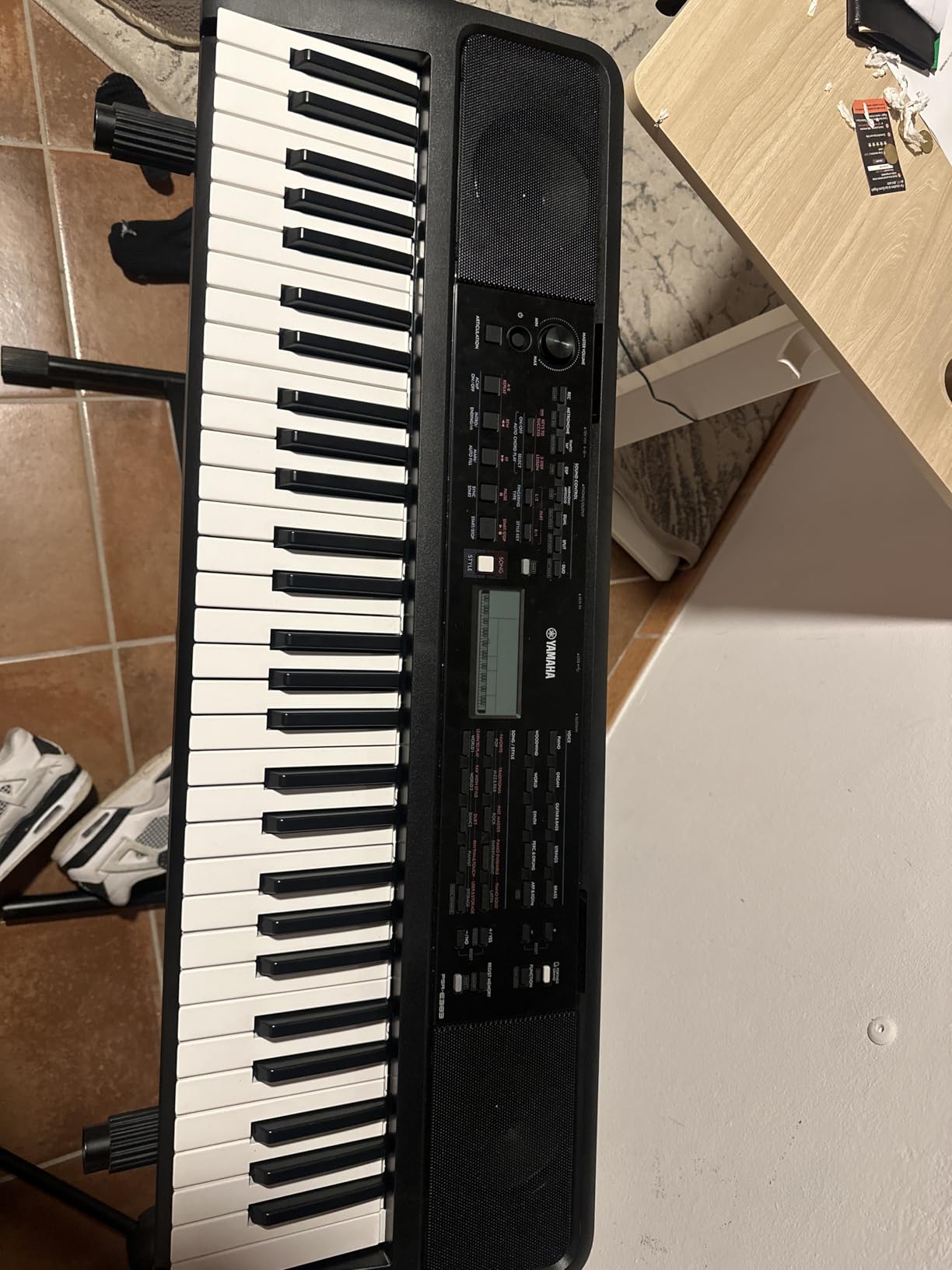 Yamaha PSR-E383 Tastiera 61 Tasti Touch 650 Voices