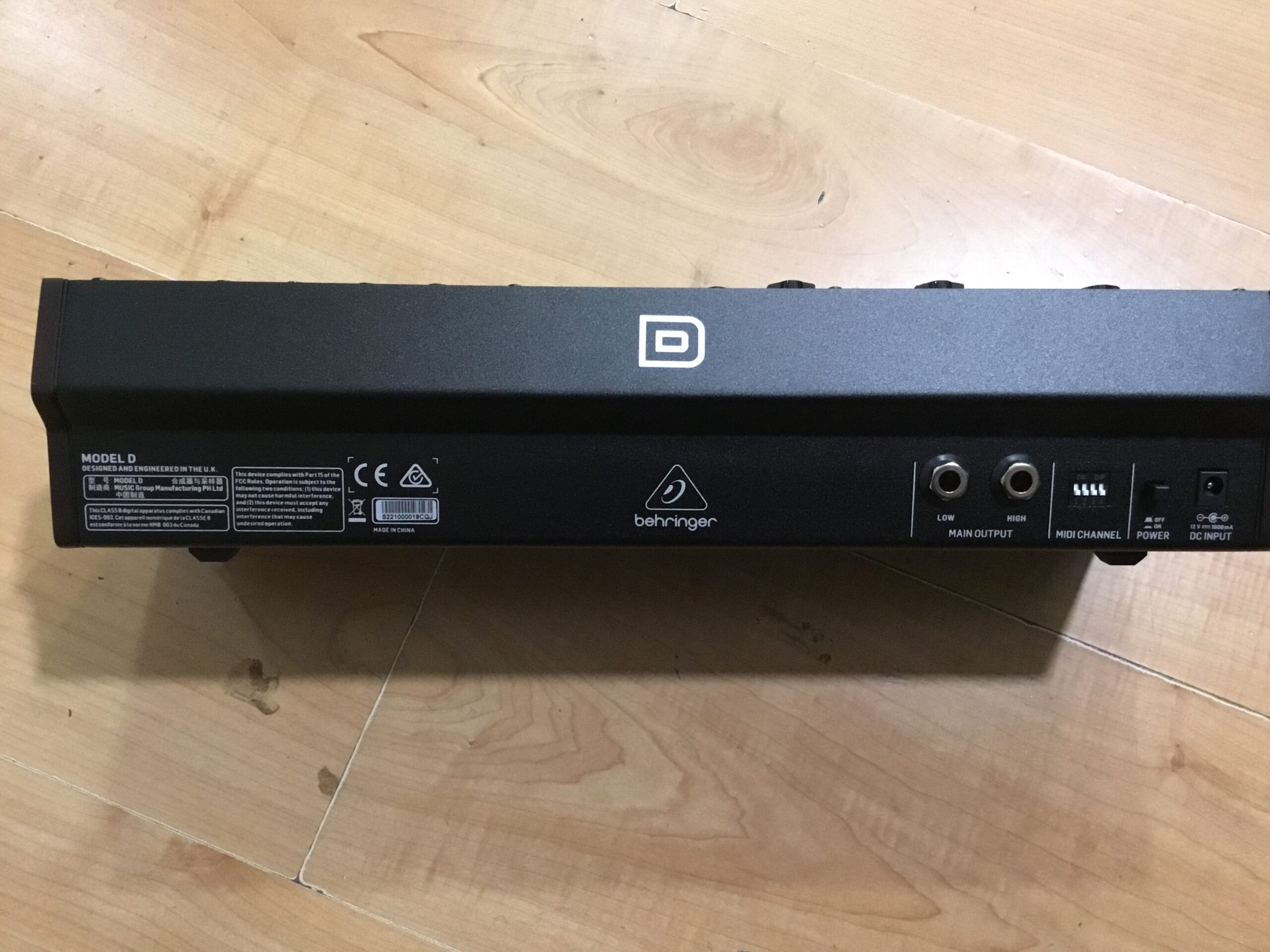 Behringer Model D Sintetizzatore Analogico 3 VCO MIDI