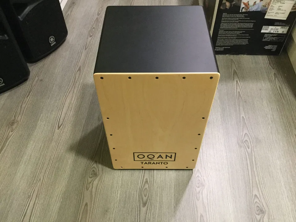 Oqan Cajon percussione in legno per scuola e palco