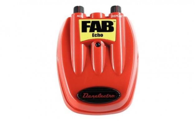 Danelectro D-4 FAB Echo Pedale Chitarra Slap Echo