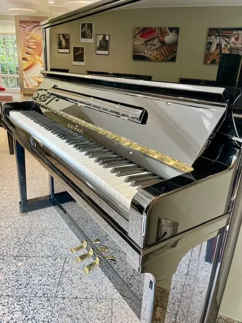 Schimmel C130 Tradition pianoforte verticale usato tedesco