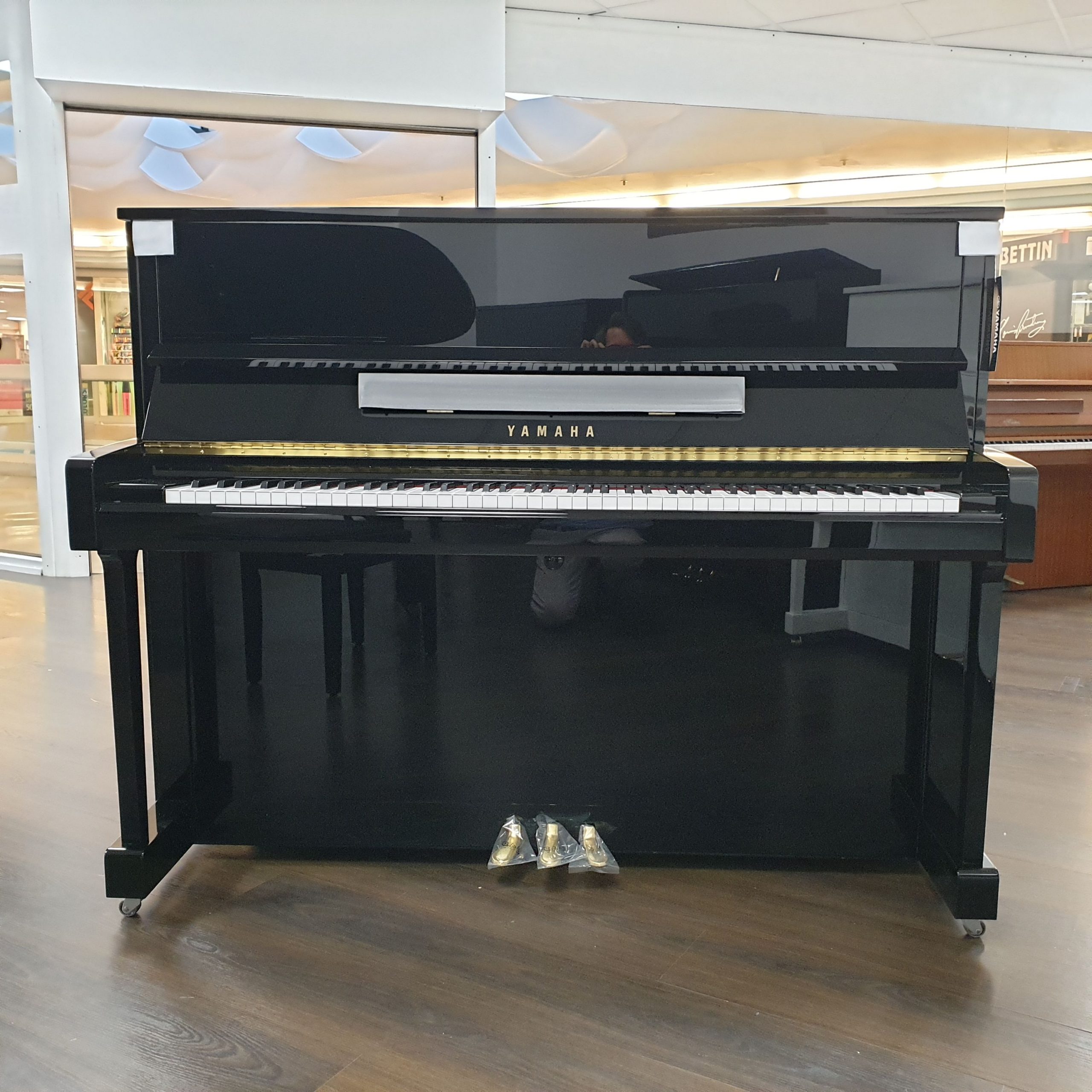 Yamaha B3 SC3 pianoforte verticale nero silent nuovo