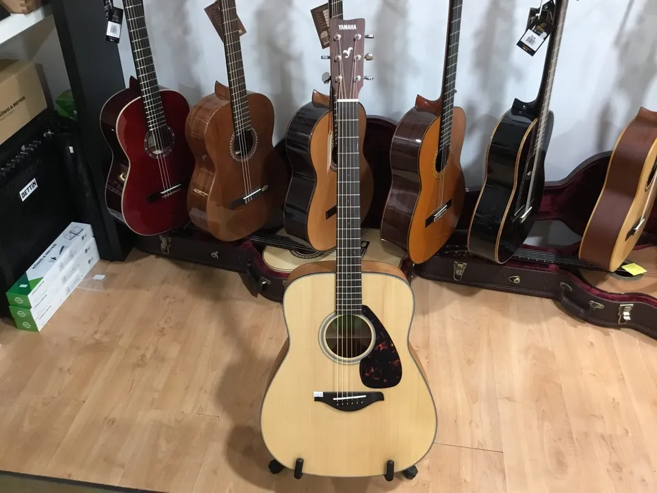 Yamaha FG800M chitarra acustica dreadnought top abete