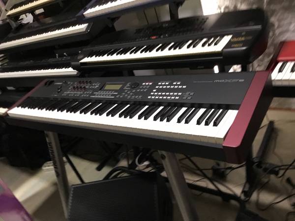 Yamaha MOXF8 synth 88 tasti pesati usato occasione