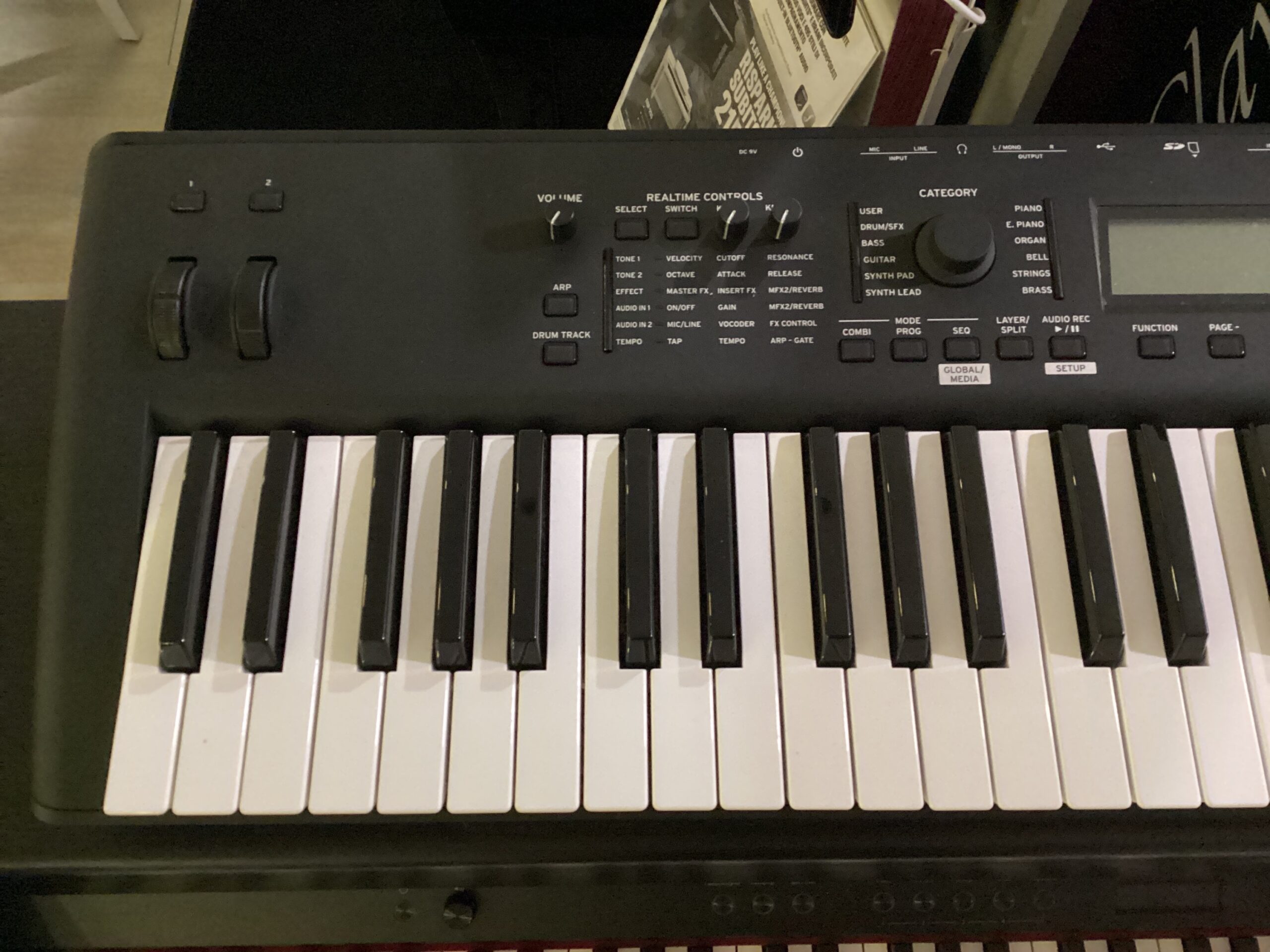 Korg Kross Tastiera Workstation Usata Occasione 61 Tasti