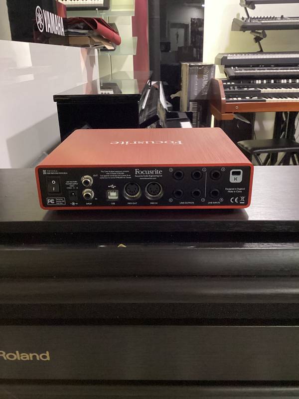 Focusrite Scarlett 6i6 Scheda Audio USB 2nd Gen MIDI
