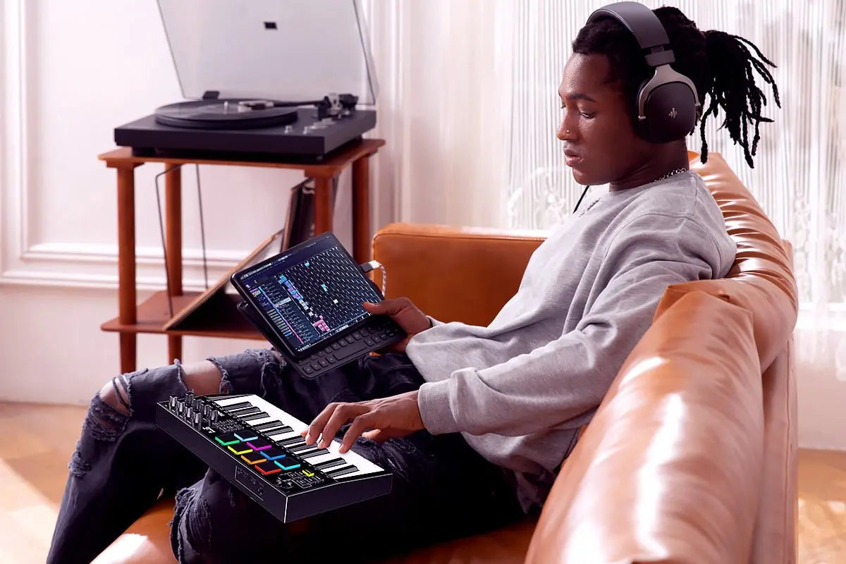 Terence MIDI 25 Tastiera Controller 25 Tasti con Pad RGB