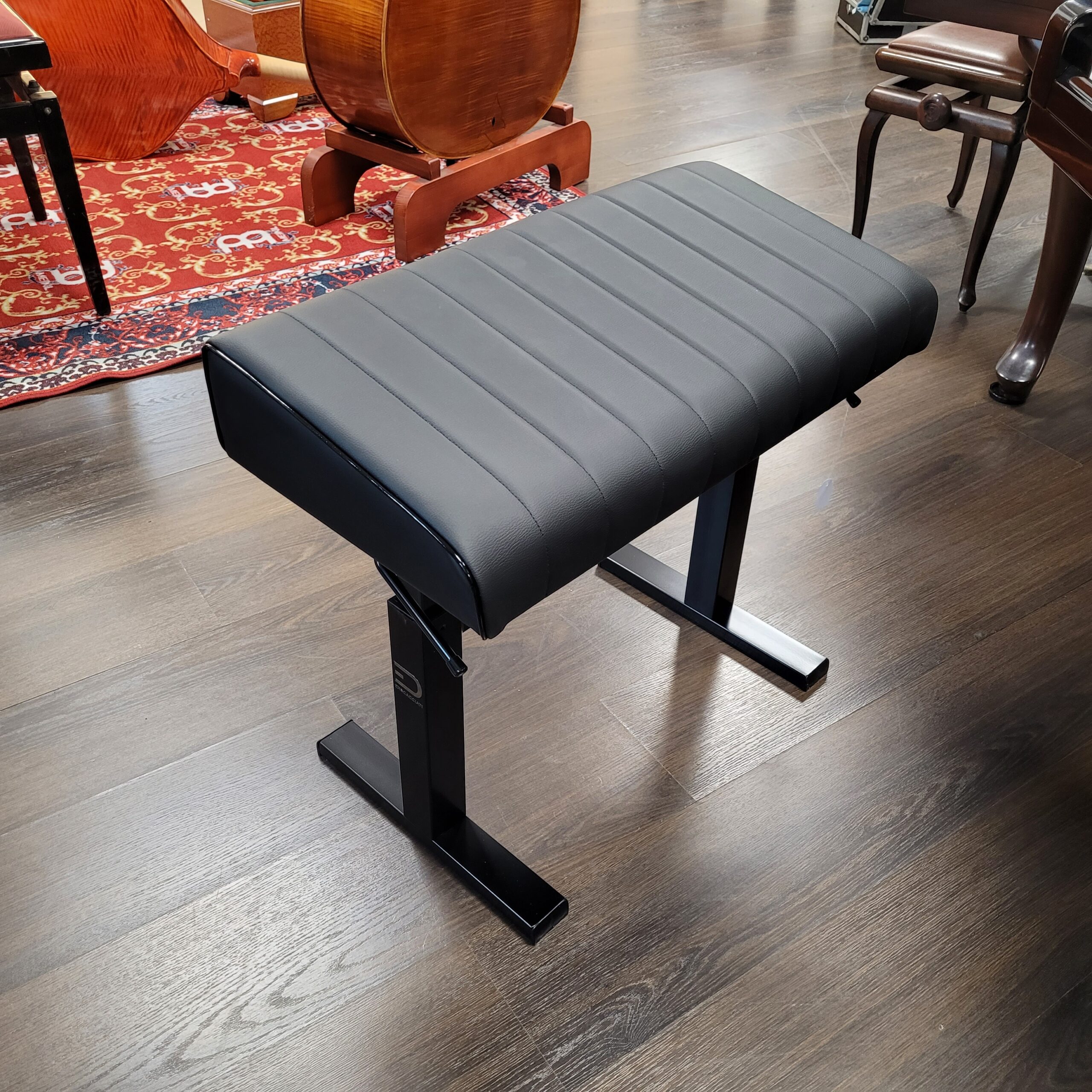 Discacciati 810ERGO panchetta pianoforte idraulica nera