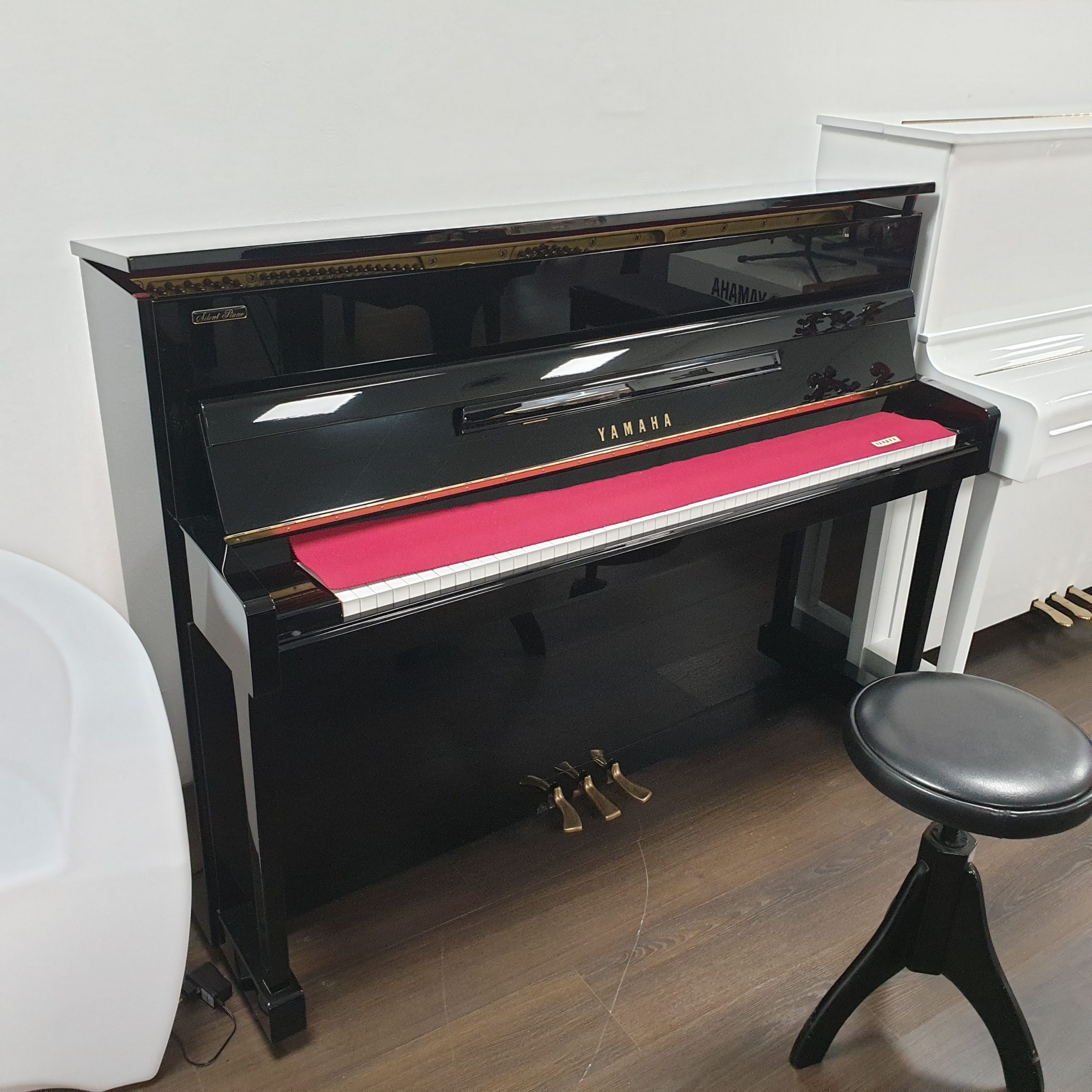 Yamaha U50 SX Silent pianoforte verticale usato cuffia