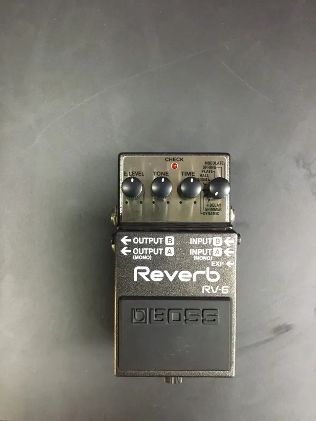 Boss RV-6 pedale reverb chitarra occasione