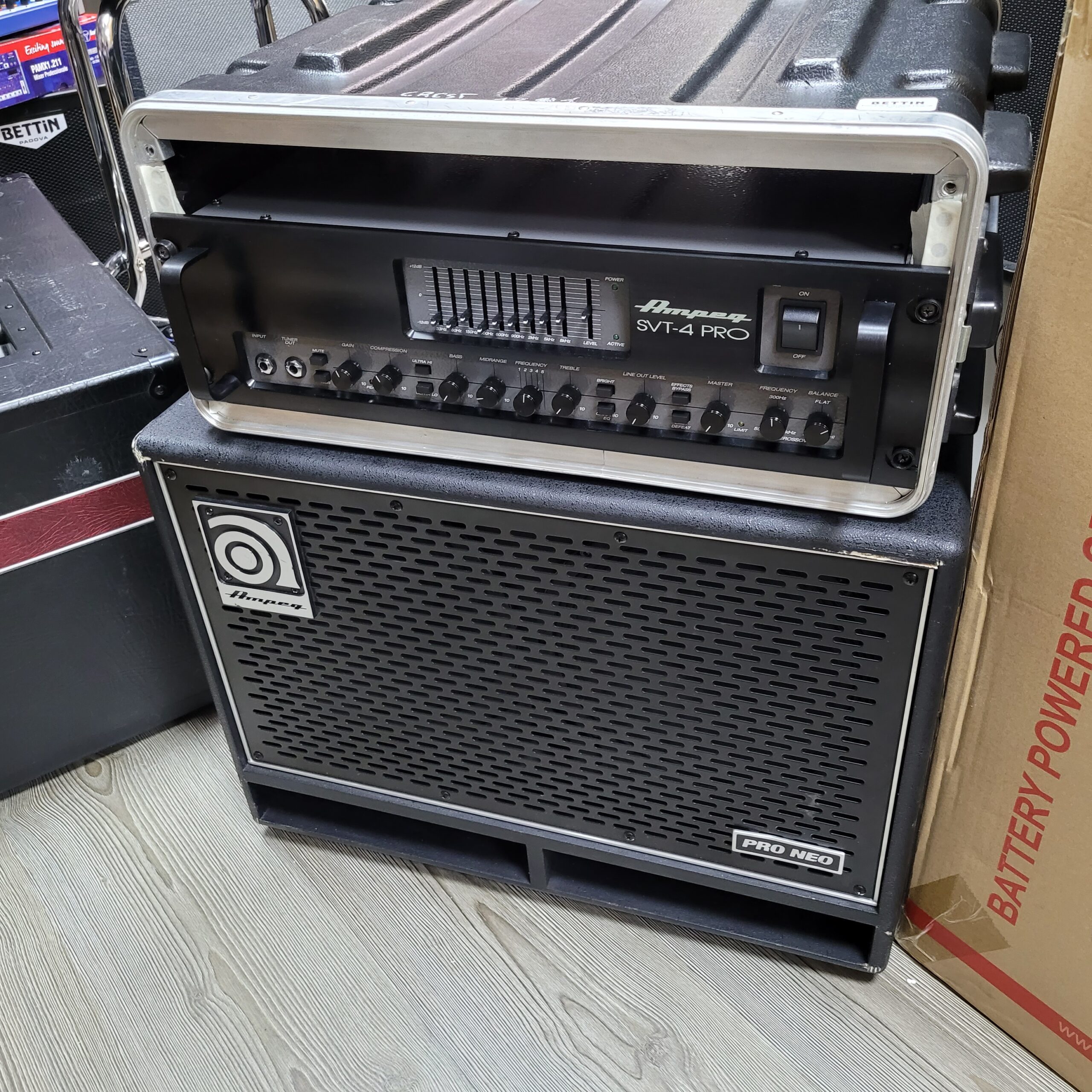 Ampeg SVT-4PRO + PN210HLF testata cassa basso