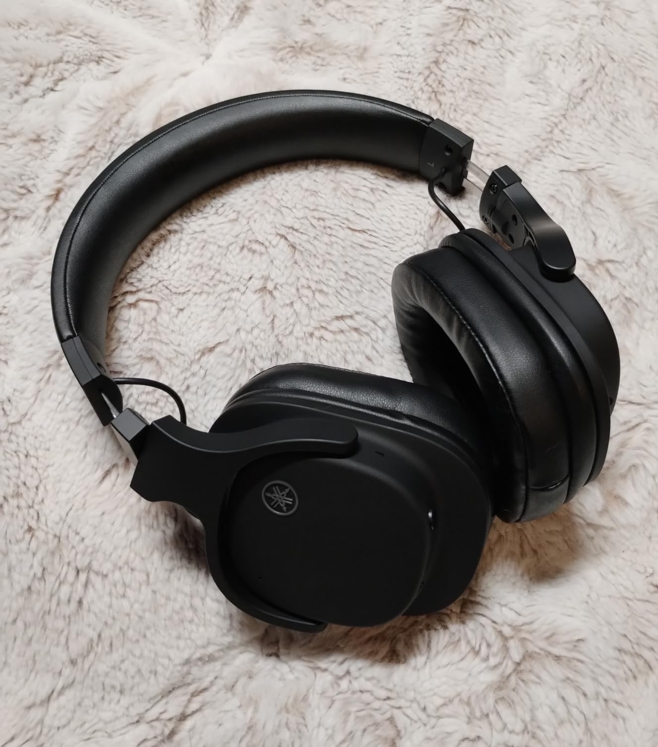 Yamaha YH-L500A Cuffie wireless over-ear nero 3D