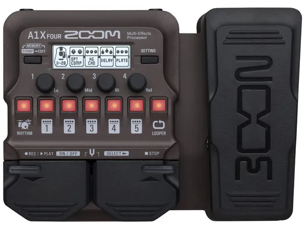 Zoom A1X Four multieffetto chitarra acustica con pedale