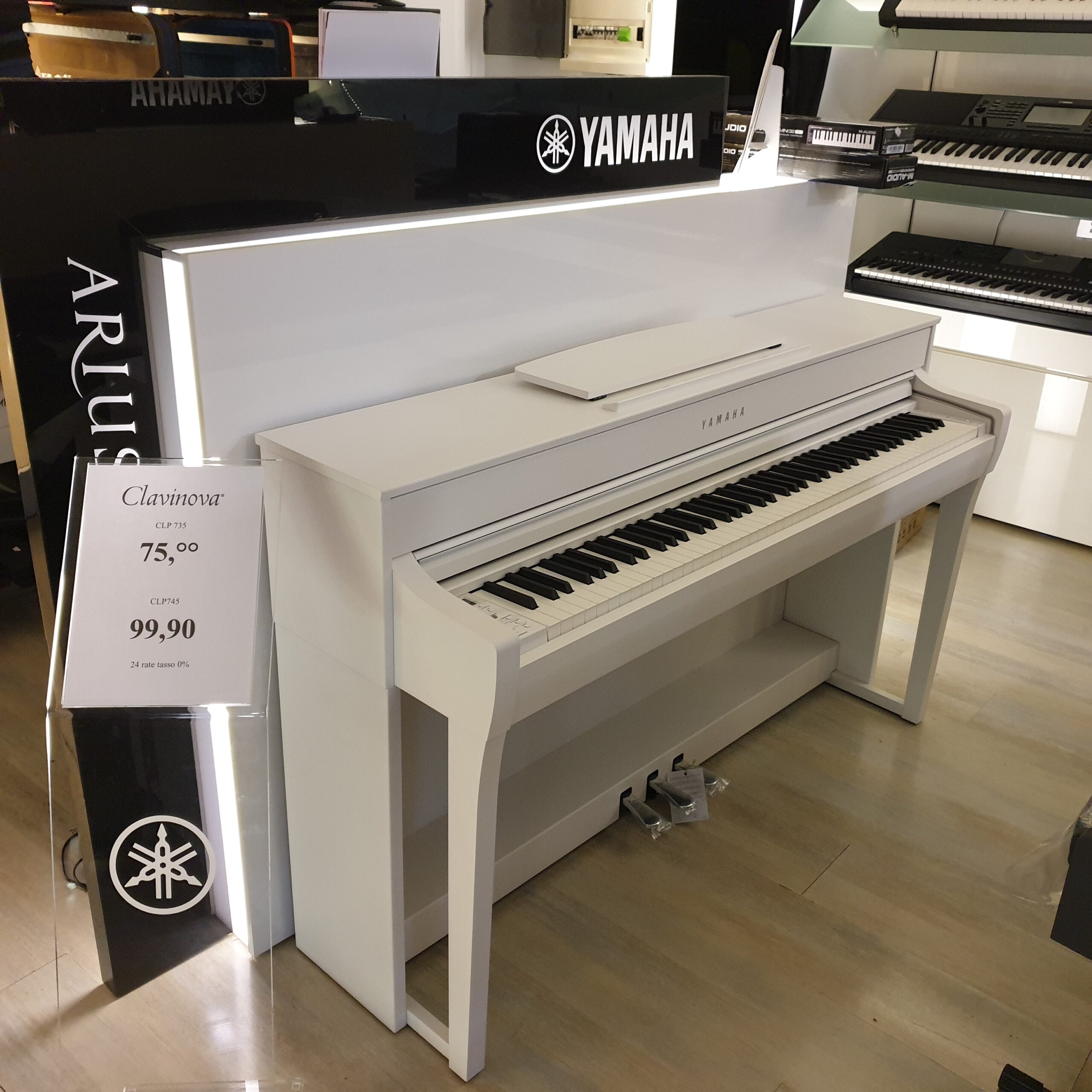 Yamaha Clavinova CLP-835 WH pianoforte digitale bianco