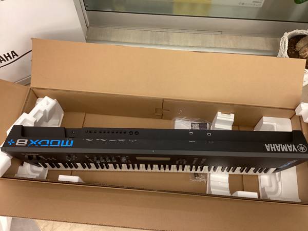 Yamaha MODX8+ sintetizzatore 88 tasti ex demo custodia