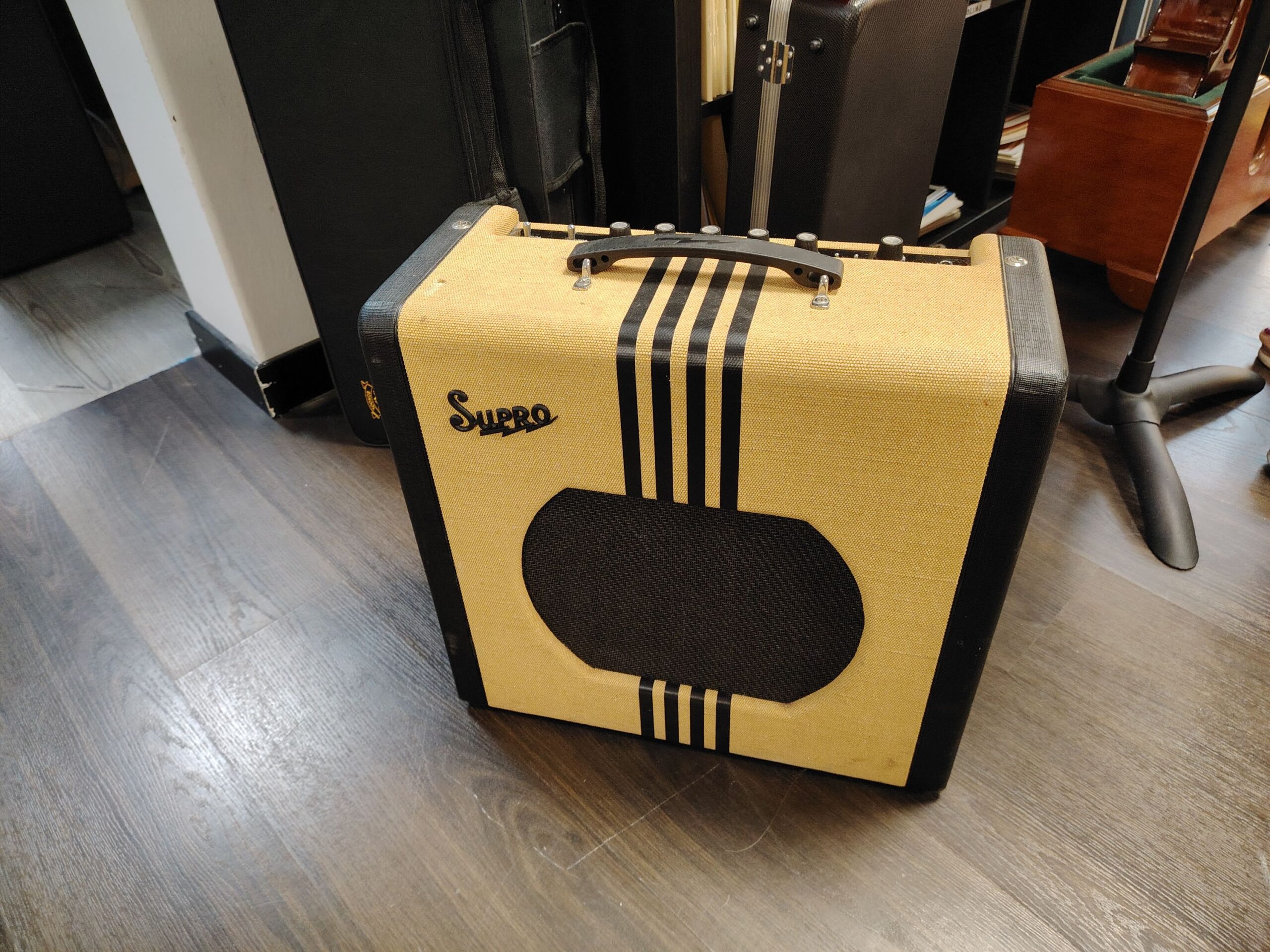 Supro Delta King 12 ampli valvolare 15W tweed usato