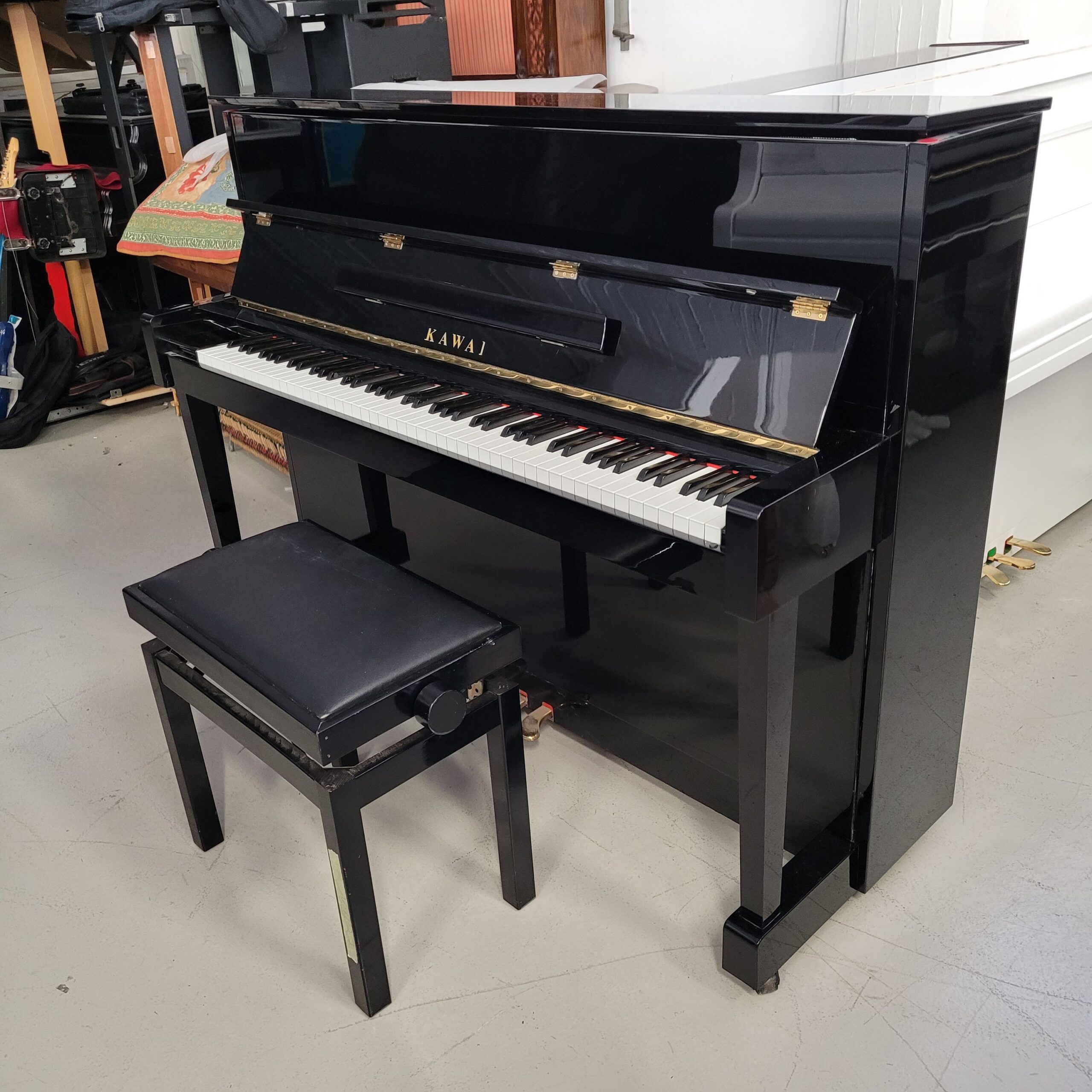 Kawai AT22 Silent Anytime pianoforte verticale silent