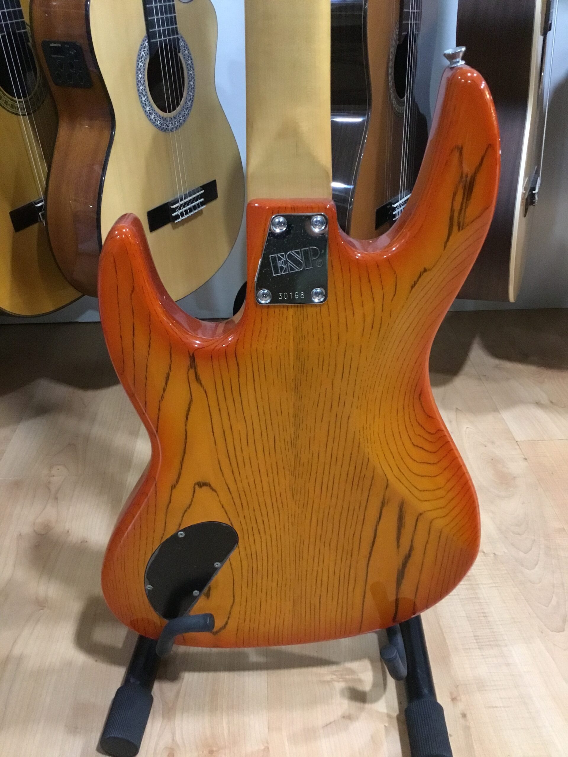 ESP J Four Vintage basso elettrico cherry burst
