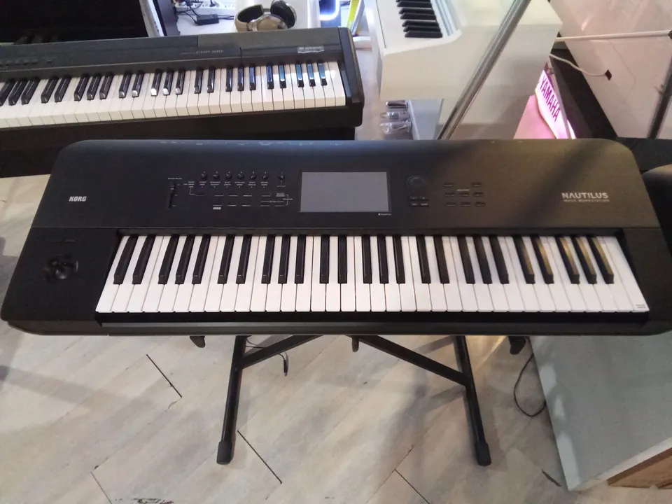 Korg Nautilus 61 workstation 61 tasti usato