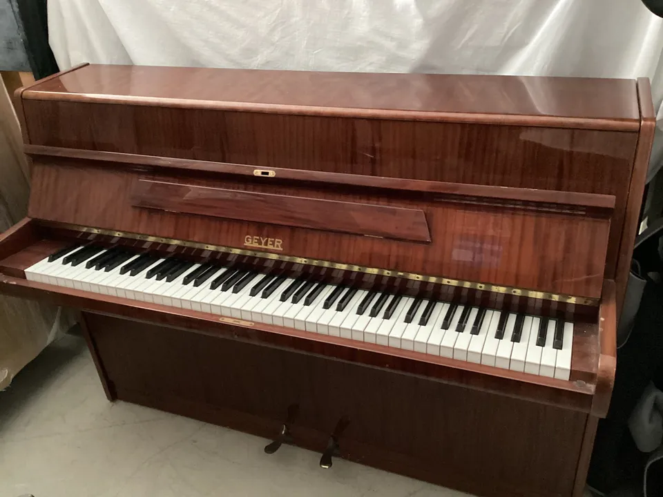 Geyer Pianoforte verticale acustico mogano lucido usato