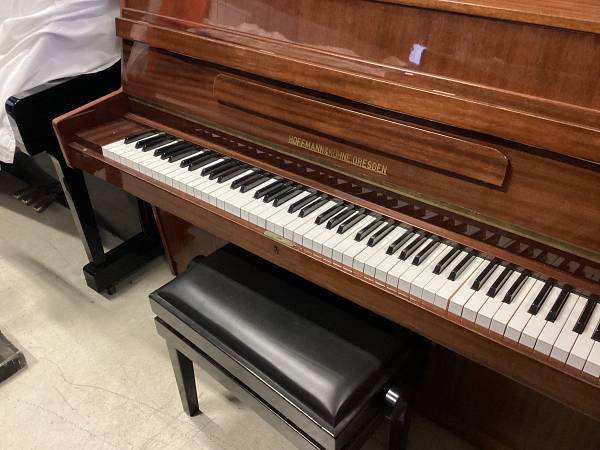 Hoffmann & Kuhne 110 pianoforte verticale usato compatto