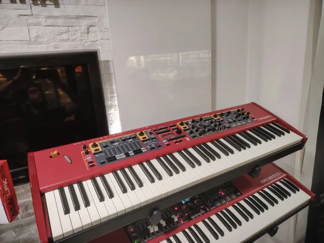 Nord Stage 2 EX 76 HP piano stage 76 tasti occasione