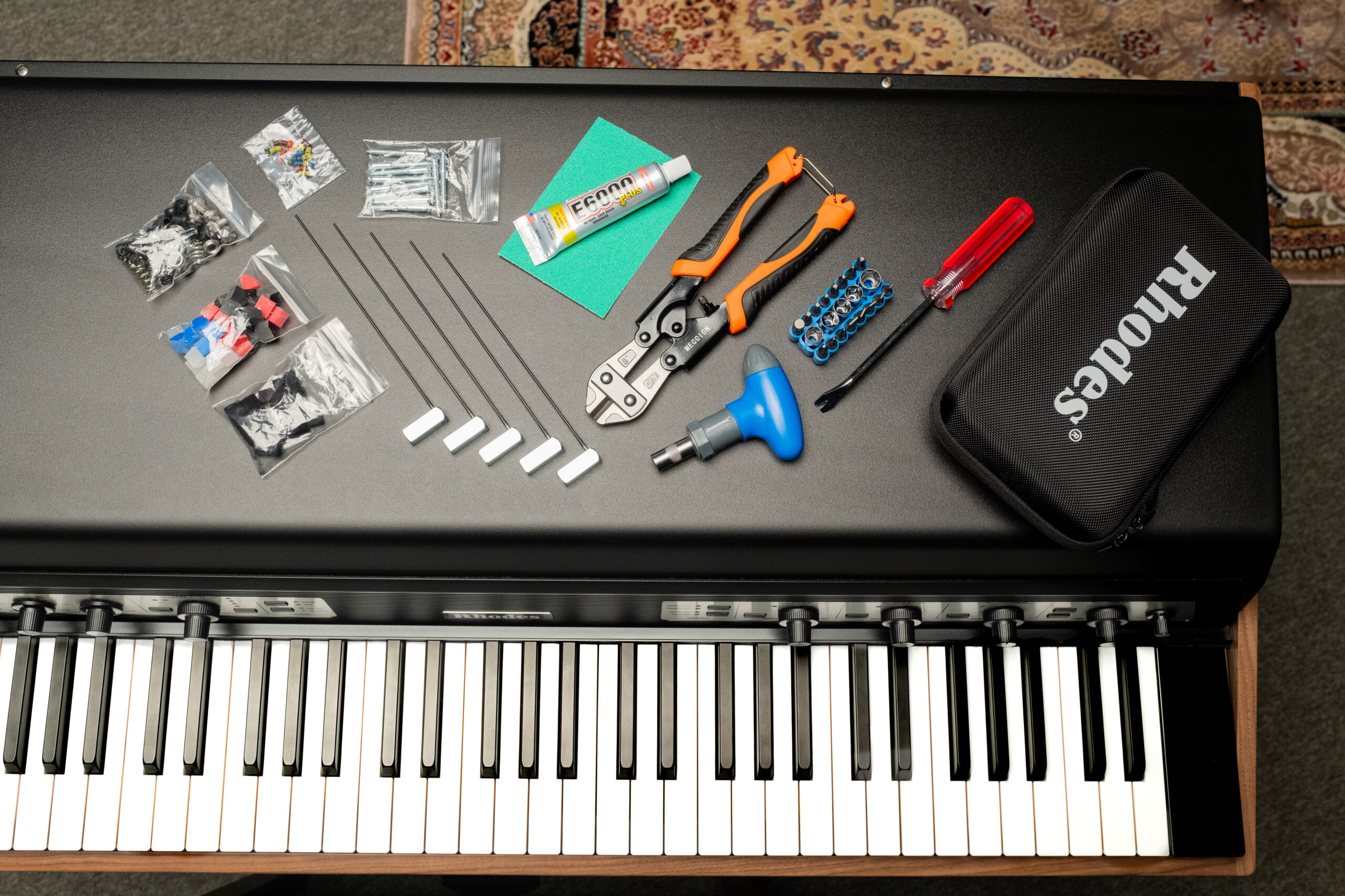 Rhodes Official Spares Spares Kit ricambi con custodia