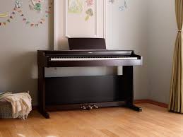 Yamaha Arius YDP-145R pianoforte digitale palissandro 88 tasti