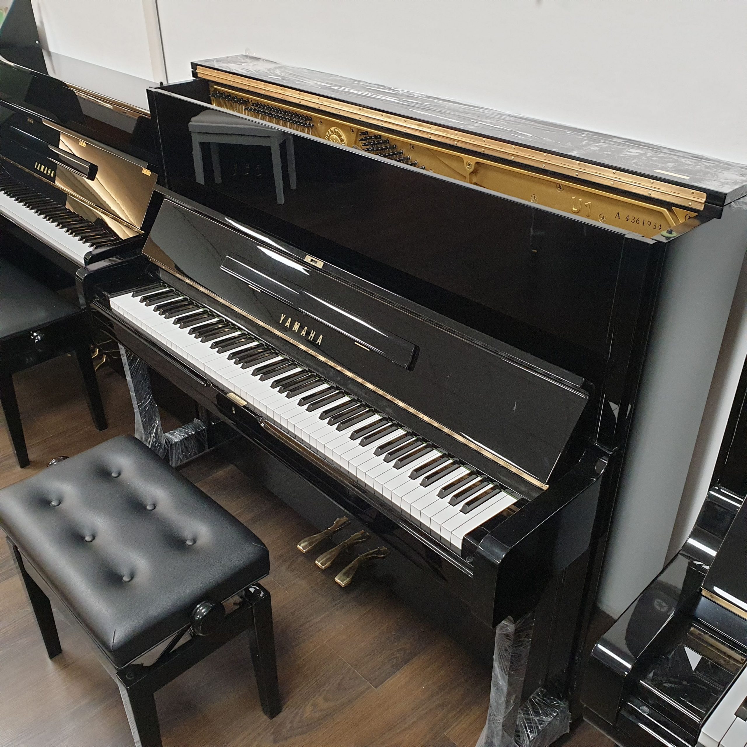 Yamaha U1G pianoforte verticale acustico da studio