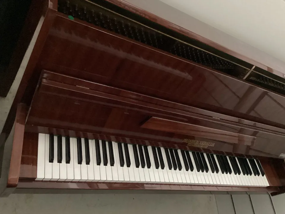 Alexander Hermann pianoforte verticale mogano usato